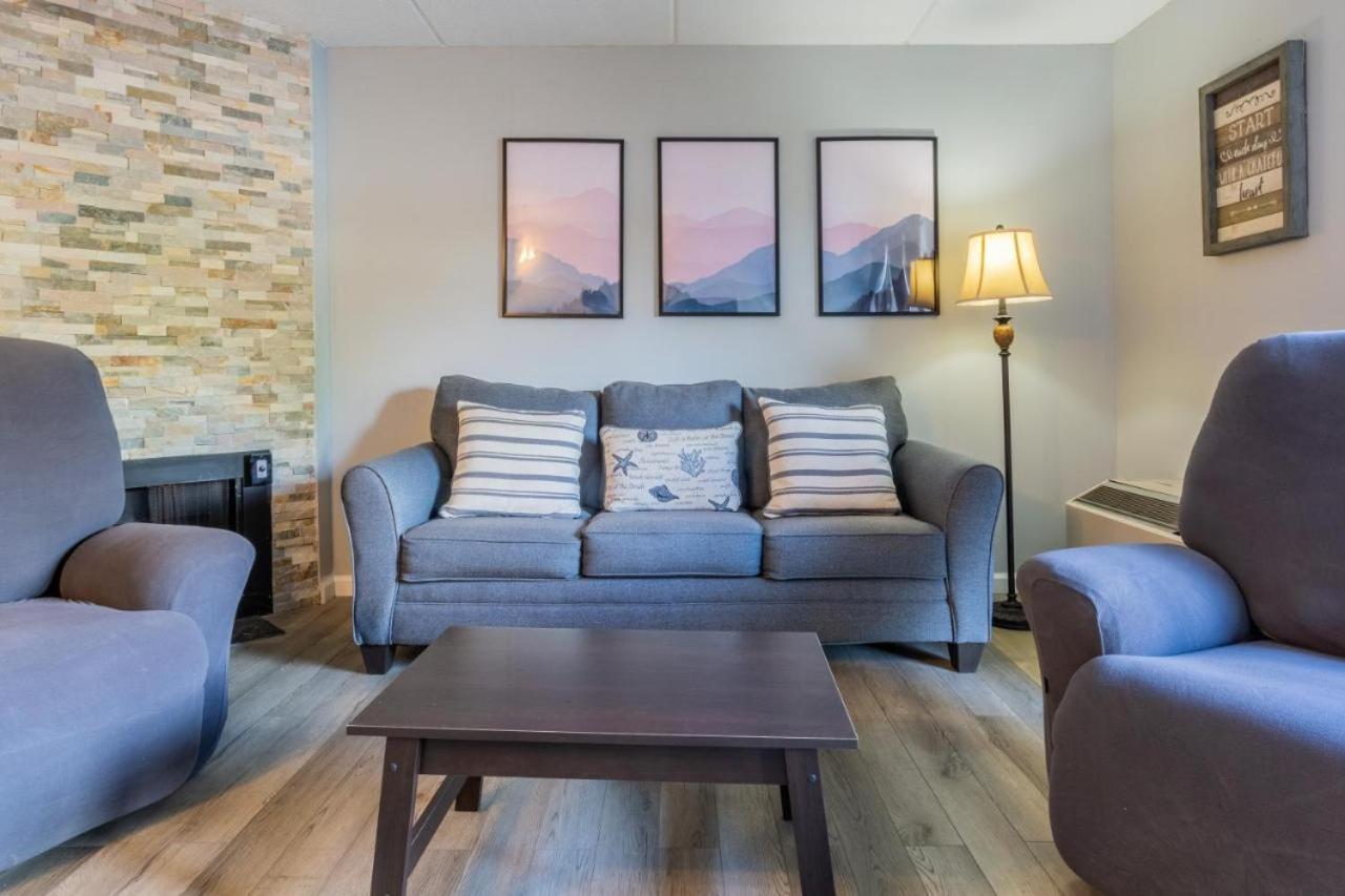 Family Bear Condos, Full King Suite, Kitchen, Pool Access Unit 103 Gatlinburg Buitenkant foto