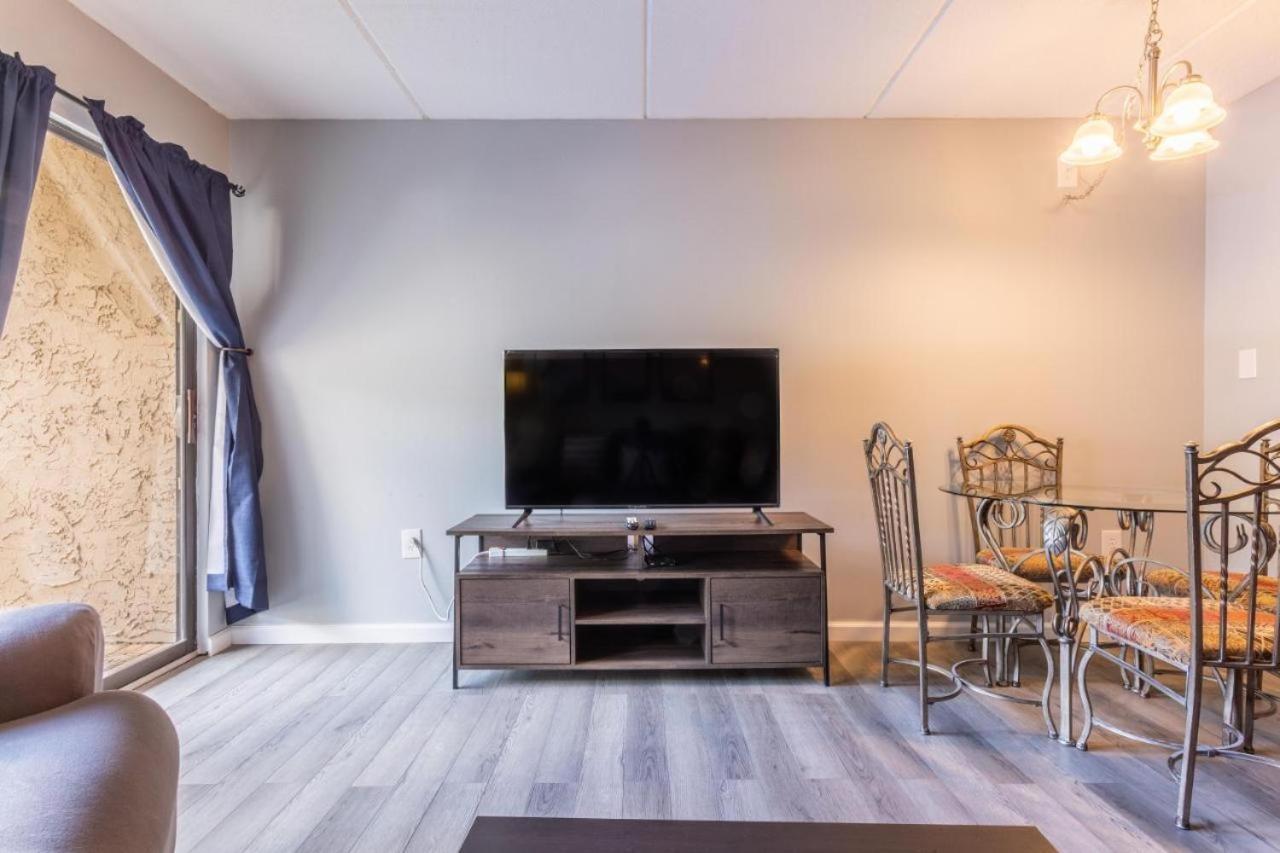 Family Bear Condos, Full King Suite, Kitchen, Pool Access Unit 103 Gatlinburg Buitenkant foto