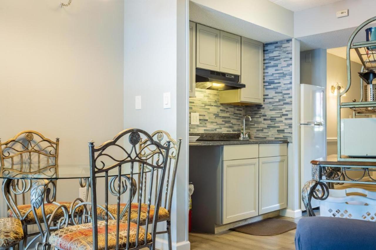 Family Bear Condos, Full King Suite, Kitchen, Pool Access Unit 103 Gatlinburg Buitenkant foto